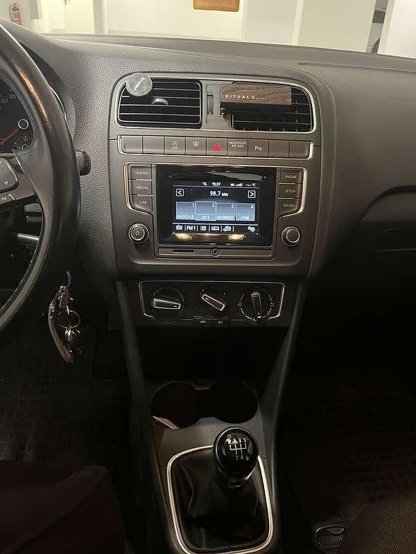 Gebraucht VW Polo Comfortline 90 PS (66 kW) 2015 Limousine