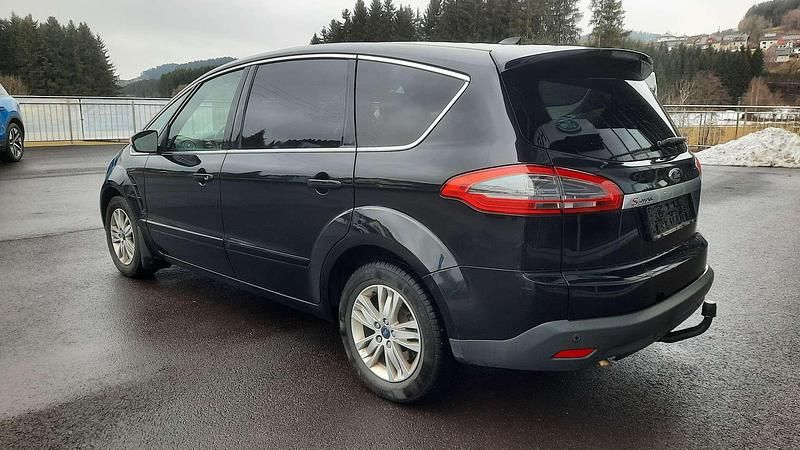 Gebraucht Ford S-MAX Titanium 140 PS (102 kW) 2012 Schwarz Van / Kleinbus