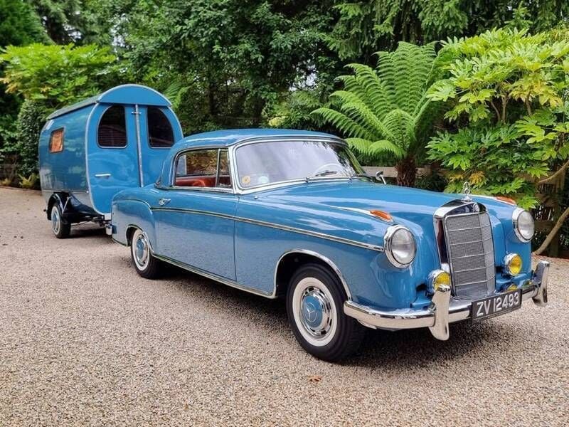 Blau Gebraucht 1958 Mercedes 220 SE Coupé | € 99.995 - Bild 1/4