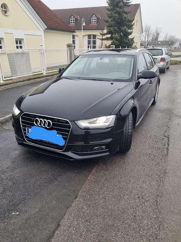 Schwarz Gebraucht 2012 Audi A4 Kombi | € 8.500 (Fairer Preis) - Bild 1/4
