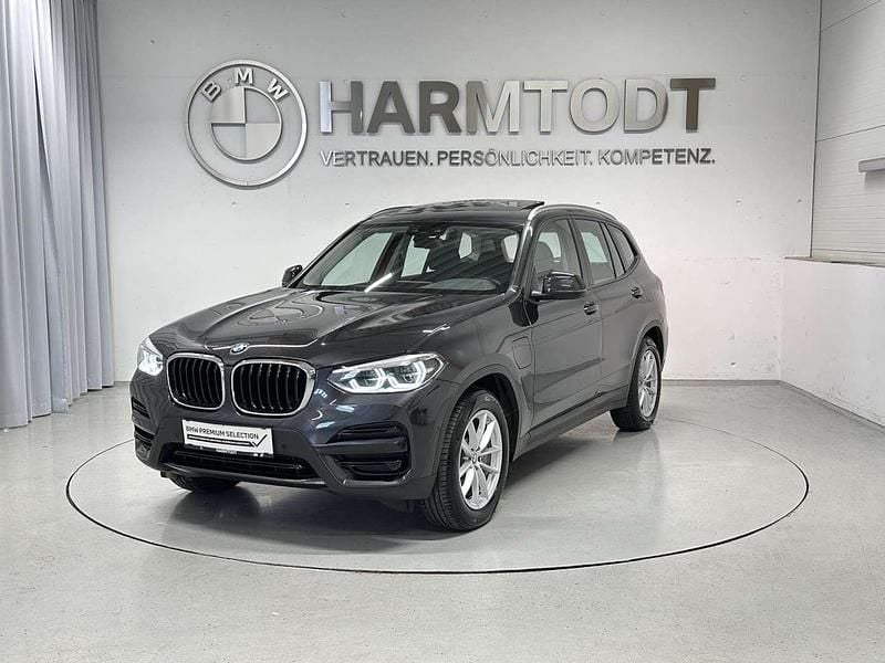 Grau Gebraucht 2020 BMW X3 Advantage SUV | € 30.980 (Teuer) - Bild 1/3