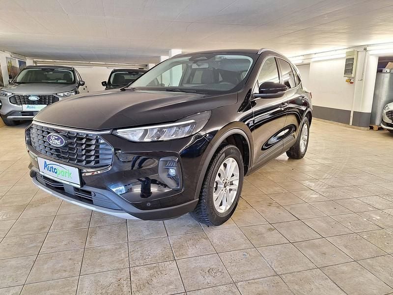 Gebraucht Ford Kuga Titanium 183 PS (134 kW) 2024 Schwarz SUV