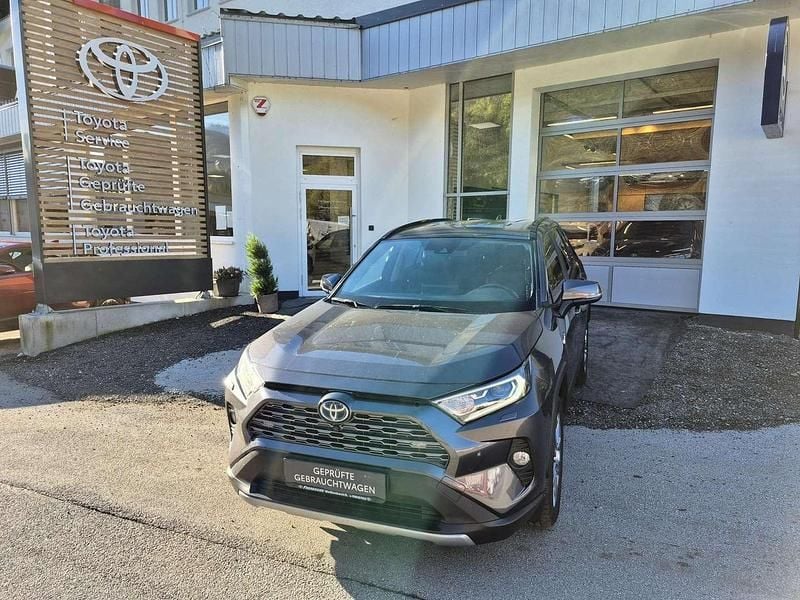 Grau Gebraucht 2021 Toyota RAV4 Hybrid SUV | € 35.280 (Fairer Preis) - Bild 1/4