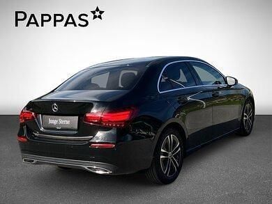 Gebraucht Mercedes A180 116 PS (85 kW) 2023 Schwarz Limousine