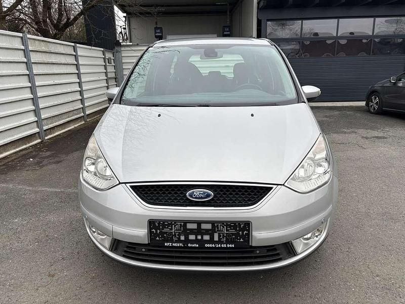Gebraucht Ford Galaxy Trend 116 PS (85 kW) 2008 Grau Van / Kleinbus