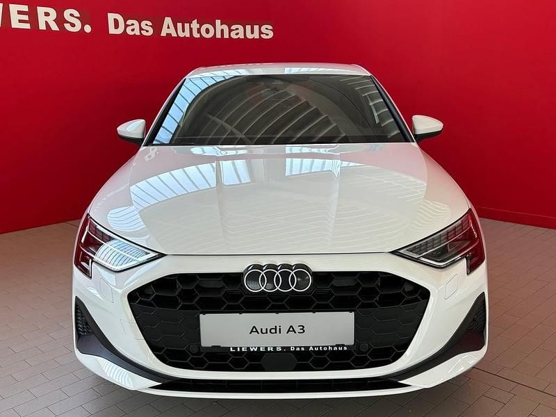 Neu Audi A3 116 PS (85 kW) 2026 Weiss  normal