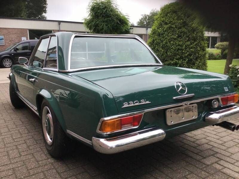 Gebraucht Mercedes 230 150 PS (110 kW) 1967 Grün Cabrio
