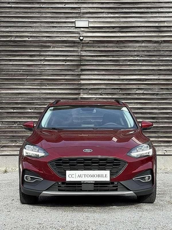 Rot Gebraucht 2019 Ford Focus Active Limousine | € 16.950 (Fairer Preis) - Bild 1/4
