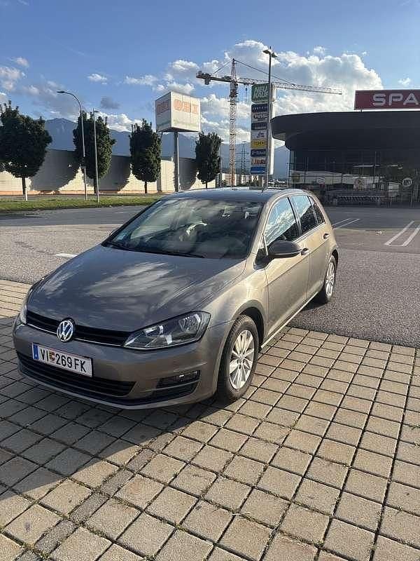 Gebraucht VW Golf VII Comfortline 110 PS (80 kW) 2016 Limousine