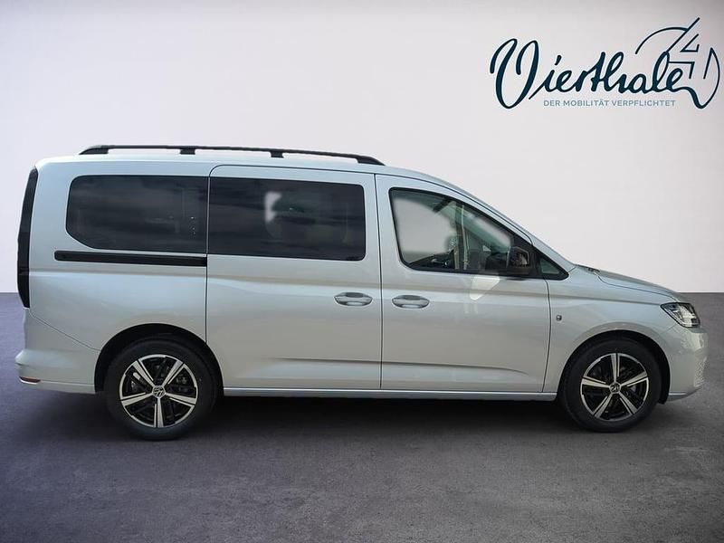 Gebraucht VW Caddy Maxi Life 102 PS (75 kW) 2024 Silber  metallic Van / Kleinbus