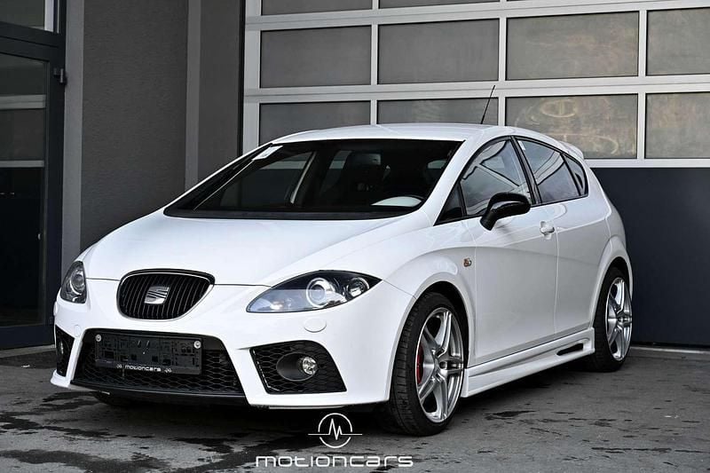 Weiß Gebraucht 2007 Cupra Leon Limousine | € 8.880 - Bild 1/4