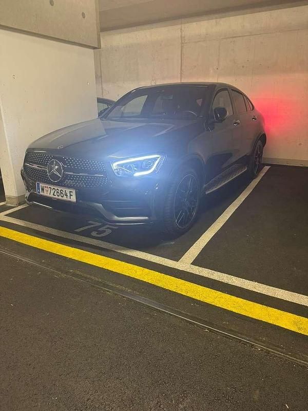 Gebraucht Mercedes GLC200 AMG 163 PS (119 kW) 2020 Grau SUV