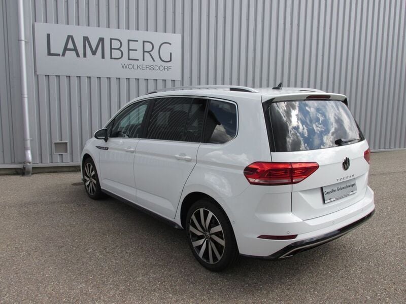 Gebraucht VW Touran R-line 150 PS (110 kW) 2024 Weiss  normal Van / Kleinbus