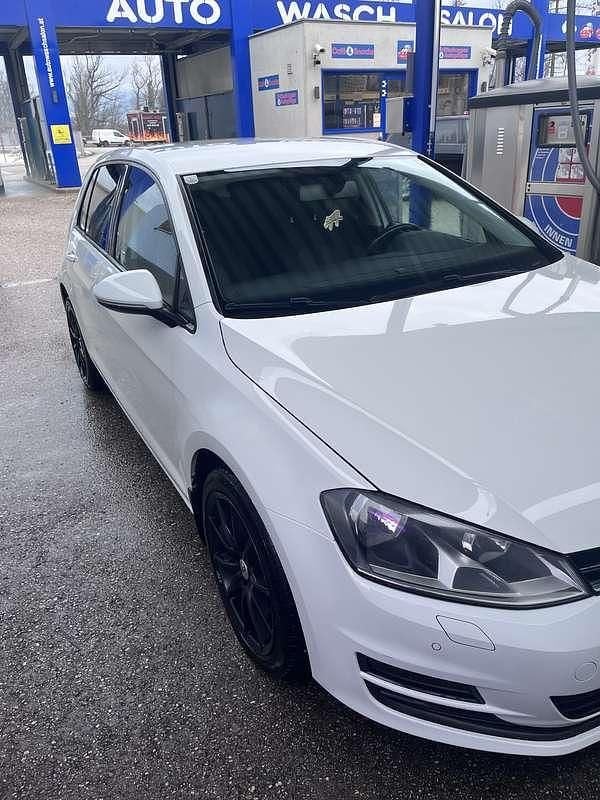 Gebraucht VW Golf VII Trendline 86 PS (63 kW) 2013 Limousine
