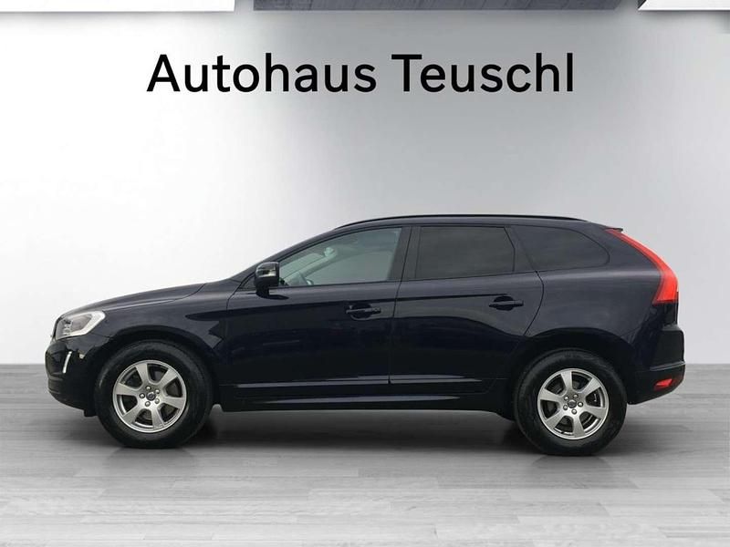Gebraucht Volvo XC60 Kinetic 150 PS (110 kW) 2017 Blau SUV