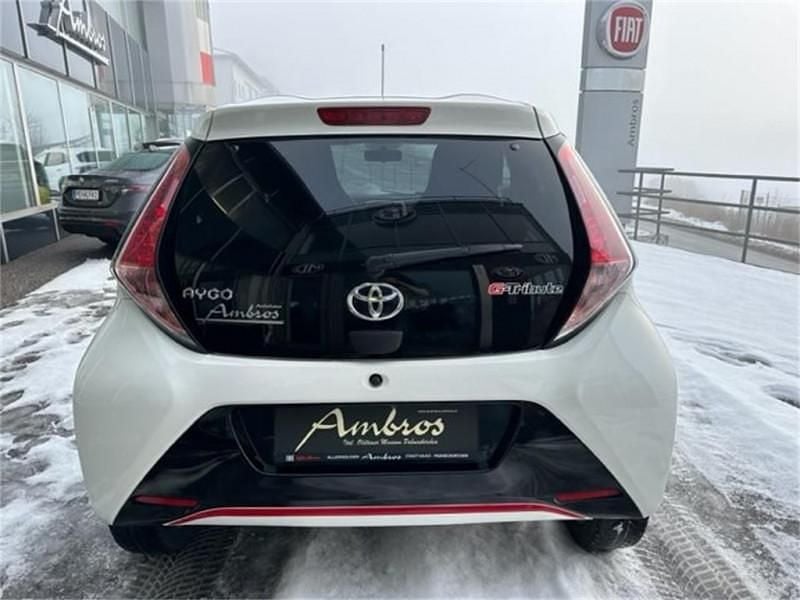Gebraucht Toyota Aygo 82 PS (60 kW) 2018 Weiß Kleinwagen
