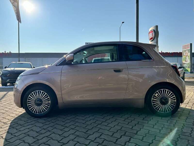Gebraucht Fiat 500e La Prima 86 kW (118 PS) 2023 Gold Limousine