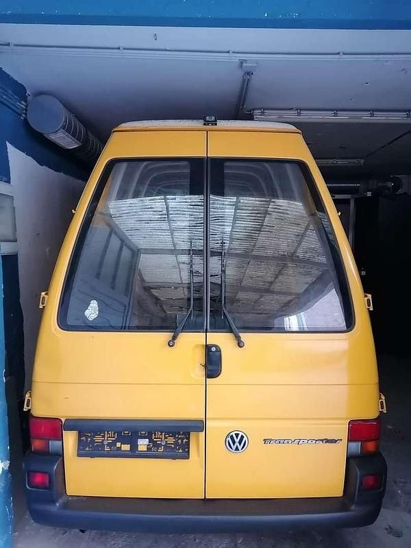 Gebraucht VW T4 61 PS (44 kW) 1996 Gelb Van