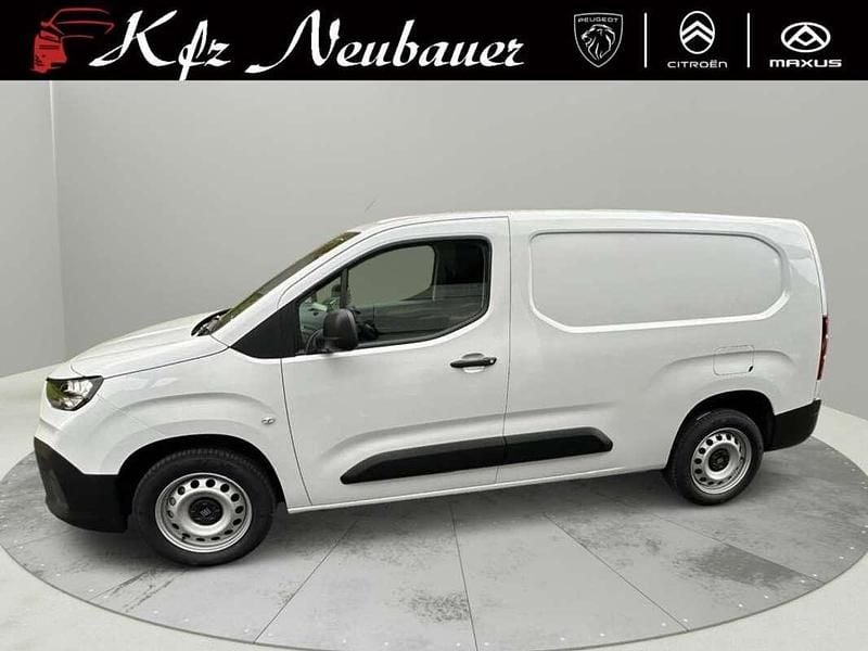 Neu Fiat Doblò 102 PS (75 kW) 2025 Weiß Van / Kleinbus