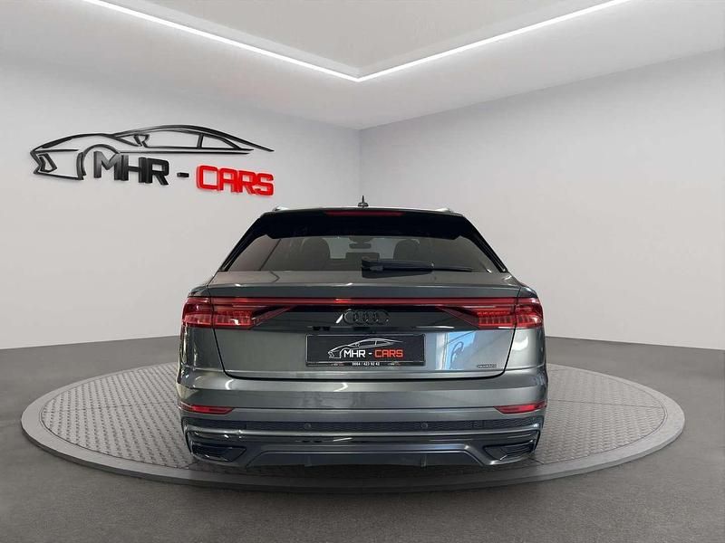 Gebraucht Audi Q8 Basis 340 PS (250 kW) 2024 Grau SUV