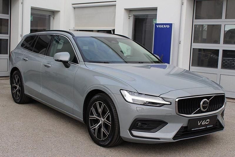 Gebraucht Volvo V60 197 PS (144 kW) 2025 Grau Kombi