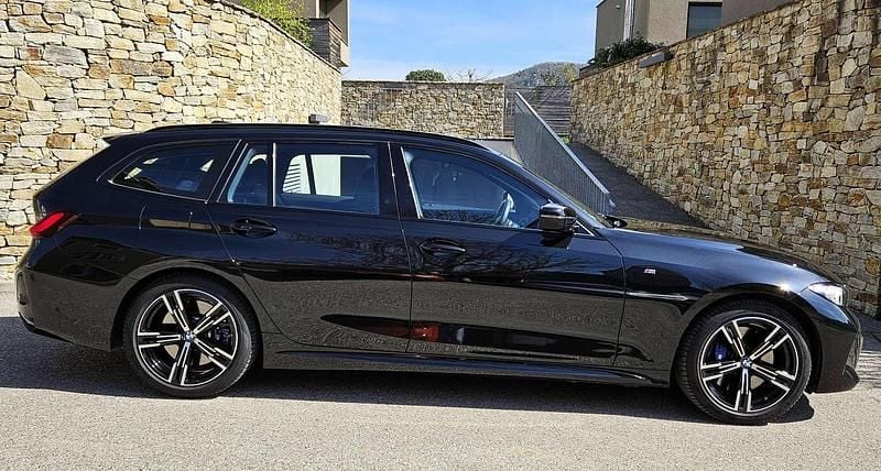 Gebraucht BMW 330 M Sport 245 PS (180 kW) 2024 Schwarz Kombi