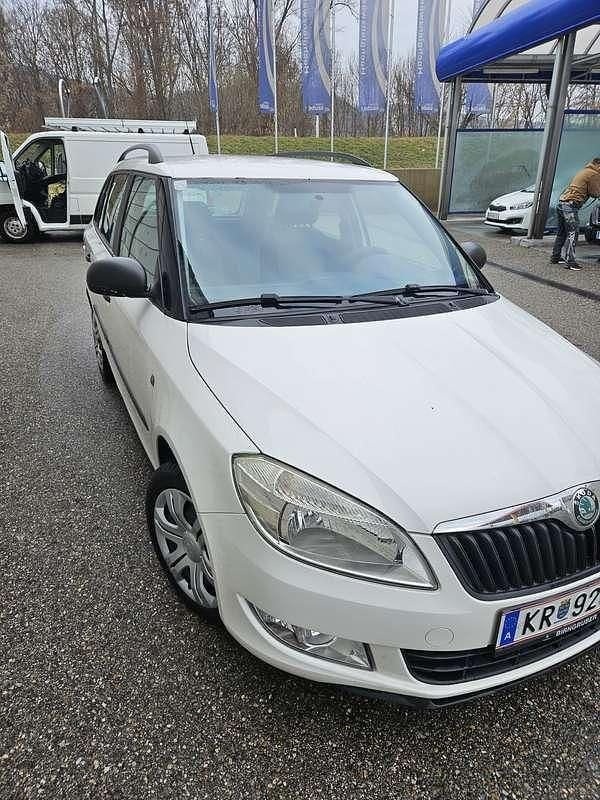 Gebraucht Skoda Fabia Classic 75 PS (55 kW) 2010 Weiß Kombi