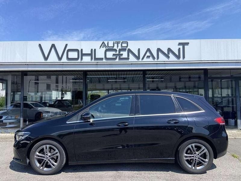 Gebraucht Mercedes B180 116 PS (85 kW) 2019 Schwarz Van / Kleinbus