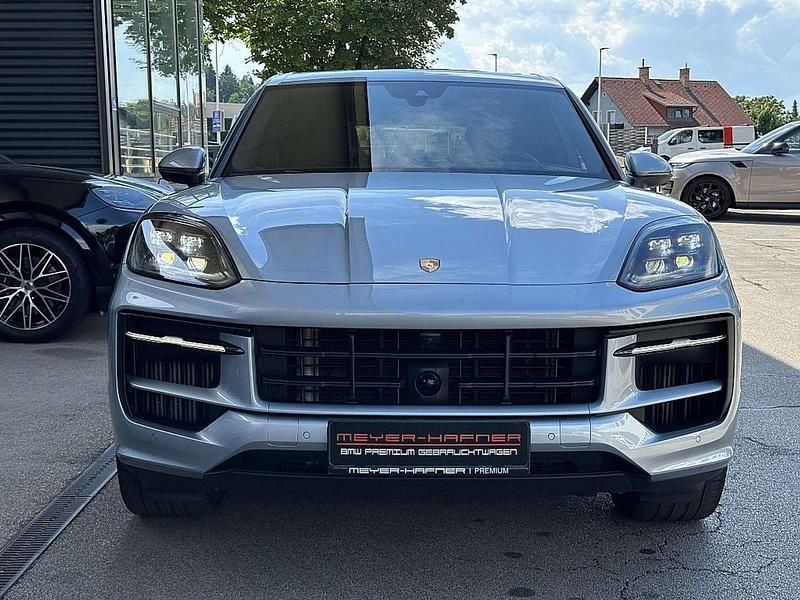 Gebraucht Porsche Cayenne 305 PS (224 kW) 2024 Silber SUV