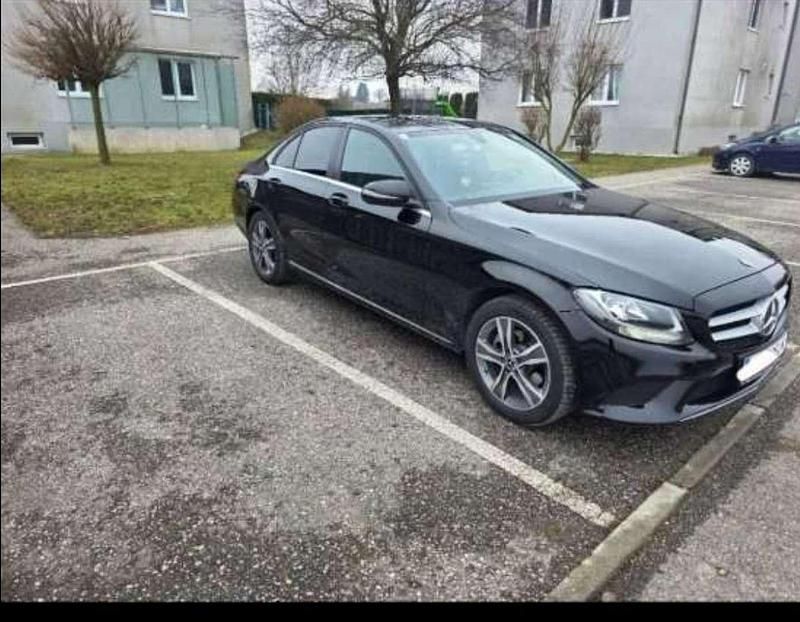 Gebraucht Mercedes C180 Classic 122 PS (89 kW) 2019 Limousine