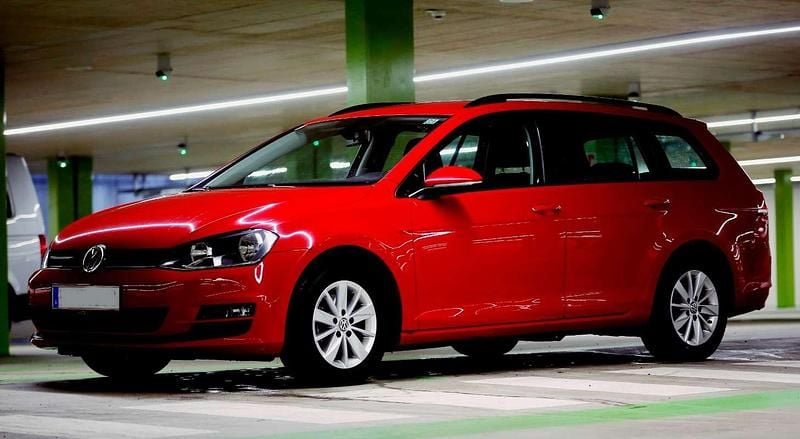 Gebraucht VW Golf VII 90 PS (66 kW) 2015 Rot Kombi