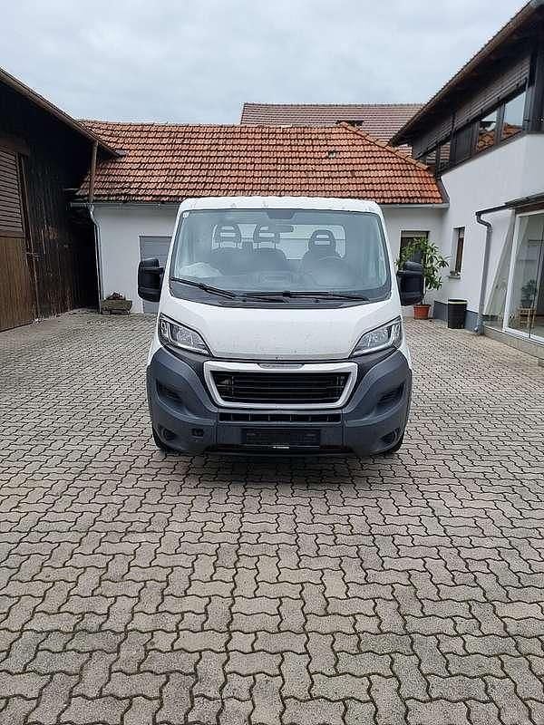 Gebraucht Peugeot Boxer 131 PS (96 kW) 2017 Weiß Van