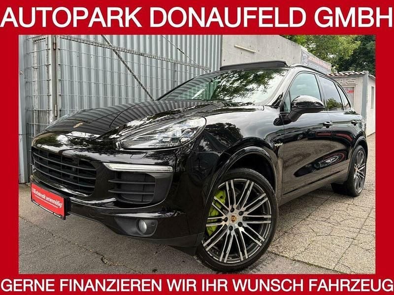 Gebraucht 2017 Porsche Cayenne S E-Hybrid Platinum Edition SUV | € 42.999 - Bild 1/4