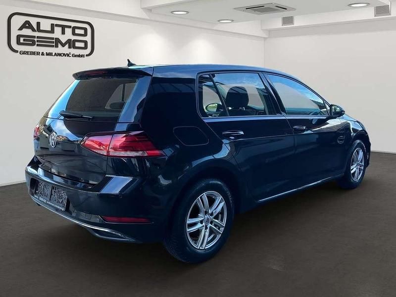 Gebraucht VW Golf VII Comfortline 86 PS (63 kW) 2019 Schwarz Kleinwagen