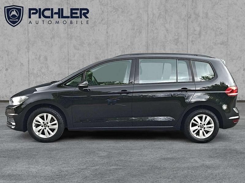 Gebraucht VW Touran Comfortline 150 PS (110 kW) 2023 Schwarz Van / Kleinbus