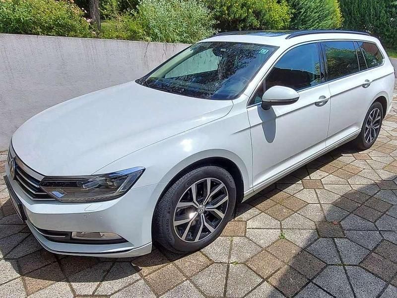 Gebraucht VW Passat Comfortline 120 PS (88 kW) 2018 Weiß Kombi