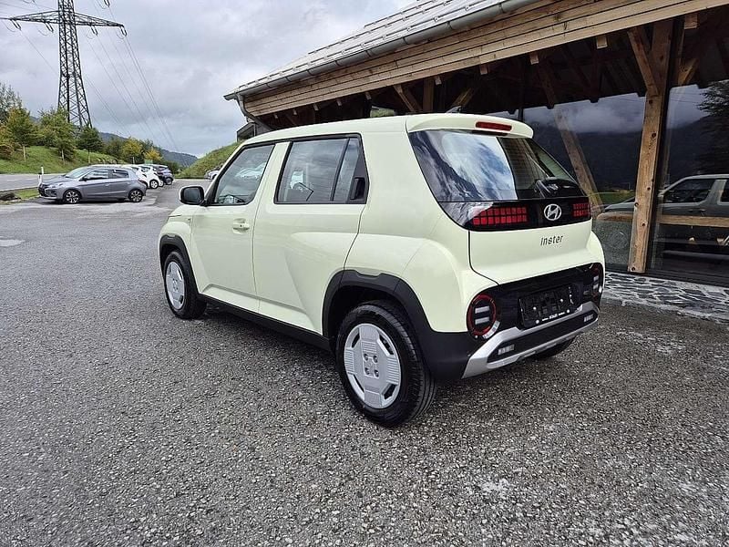 Neu Hyundai Inster 85 kW (116 PS) 2025 Gelb Kleinwagen