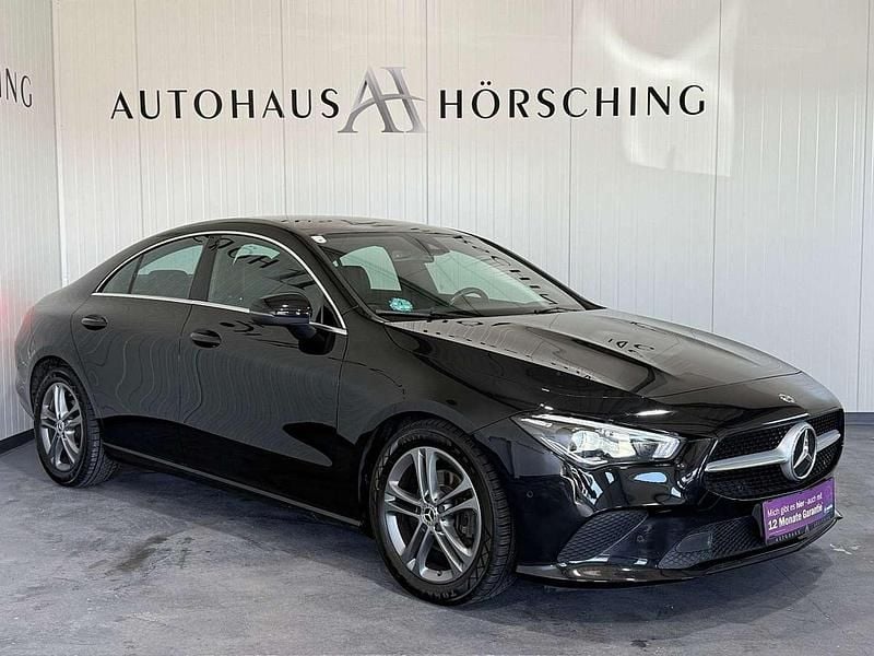 Schwarz Gebraucht 2020 Mercedes CLA180 Limousine | € 24.999 (Guter Preis) - Bild 1/4