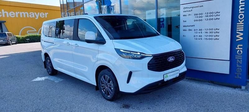 Neu Ford Tourneo Trend 136 PS (100 kW) 2025 Weiß Van / Kleinbus