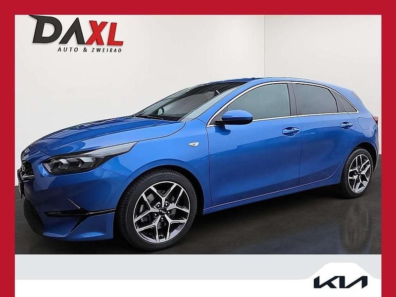 Blau Gebraucht 2024 Kia Ceed Silver Kleinwagen | € 19.900 (Fairer Preis) - Bild 1/4