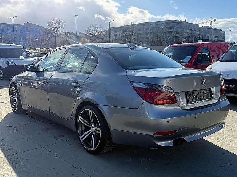 Gebraucht BMW 525 177 PS (130 kW) 2004 Grau Limousine