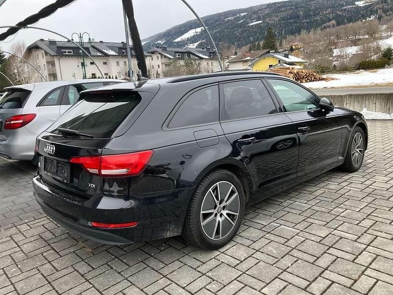 Gebraucht Audi A4 Design 150 PS (110 kW) 2017 Schwarz Kombi