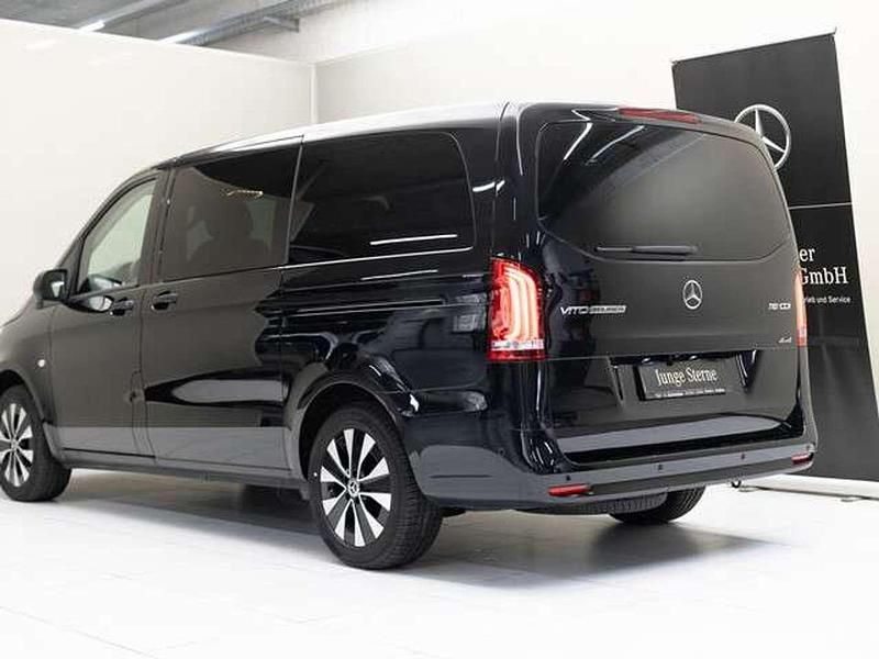 Gebraucht Mercedes Vito 163 PS (119 kW) 2023 Schwarz Van