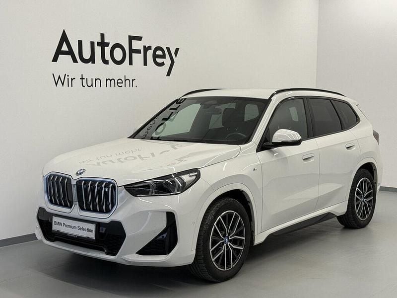 Gebraucht BMW iX1 Shadowline 200 kW (272 PS) 2023 Alpinweiß SUV