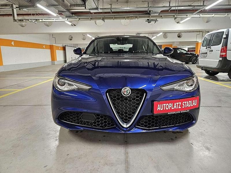 Gebraucht Alfa Romeo Giulia Super 160 PS (117 kW) 2022 Blau Limousine