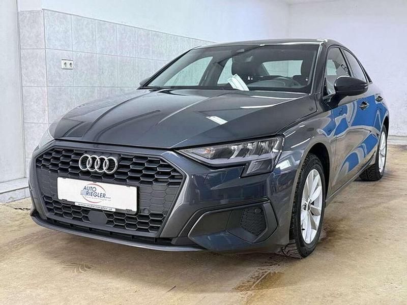 Gebraucht Audi A3 116 PS (85 kW) 2020 Grau Limousine