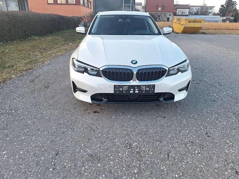 Gebraucht 2020 BMW 330 Limousine | € 29.500 (Superpreis) - Bild 1/4