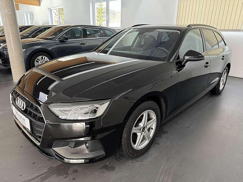 Gebraucht Audi A4 163 PS (119 kW) 2023 Schwarz Kombi