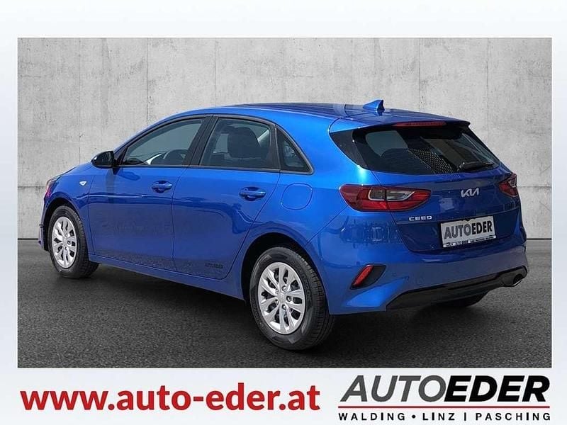Neu Kia Ceed 101 PS (74 kW) 2025 Blau Kleinwagen