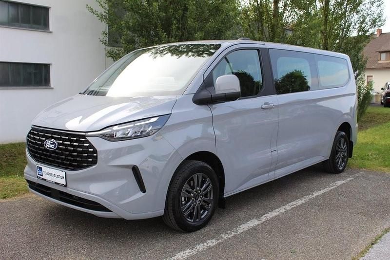 Gebraucht Ford Tourneo Custom Titanium 110 PS (80 kW) 2025 Grau Van